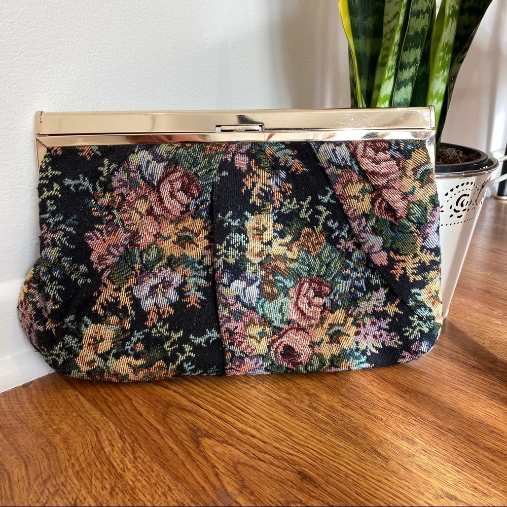Floral vintage style clutch
